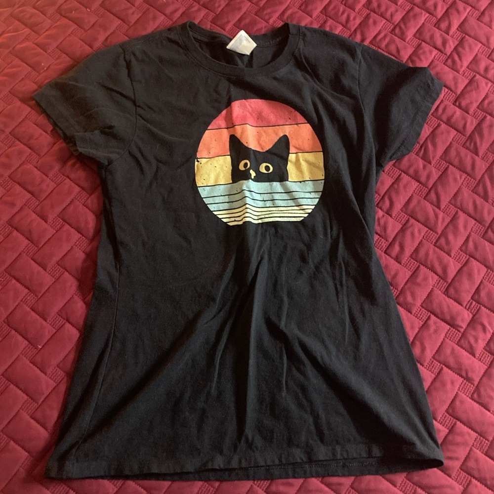 Black Tee With Sunset Cat Graphic 🐈‍⬛🌅